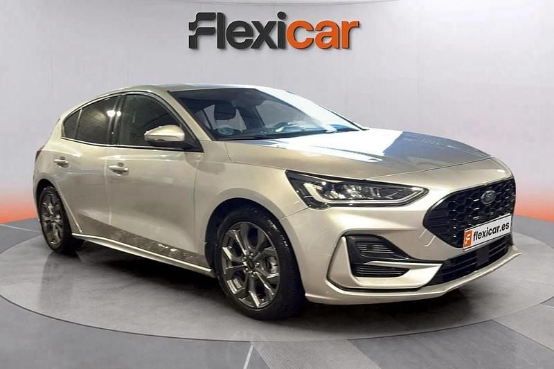 Gris Usado 2023 Ford Focus ST-Line Berlina | 14.470 € (Super precio) - Imagen 1/4