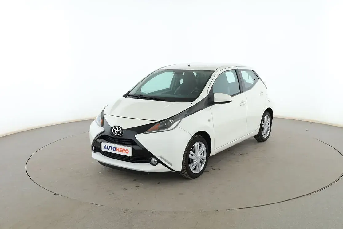 Usado Toyota Aygo X-play 70 CV (51 kW) 2015 Utilitario