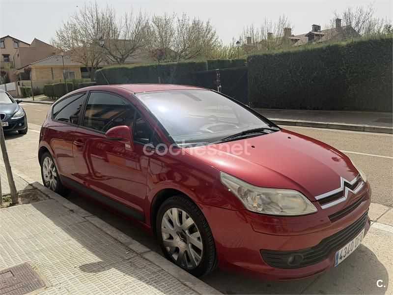 Käytetty Citroën C4 VTR Sport 110 HP (80 kW) 2004 Punainen Sedan
