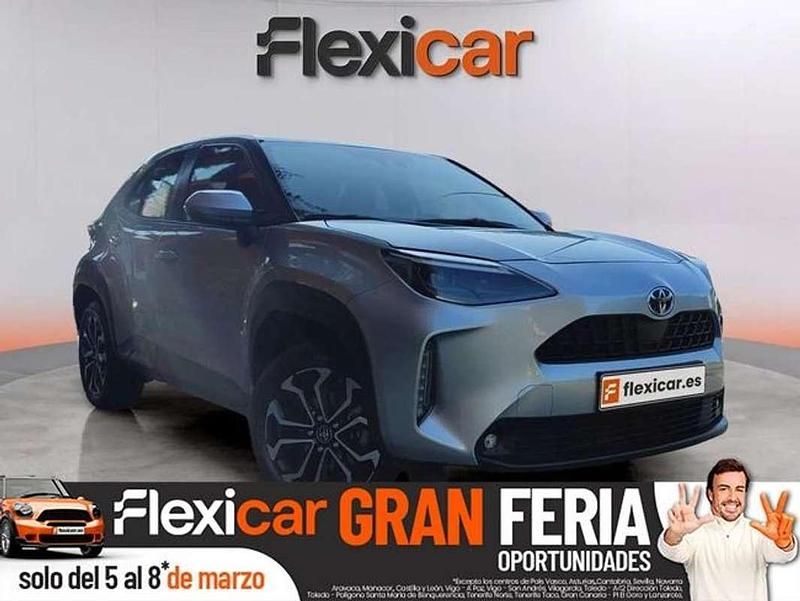 Usado Toyota Yaris Cross Active 116 CV (85 kW) 2024 Gris SUV