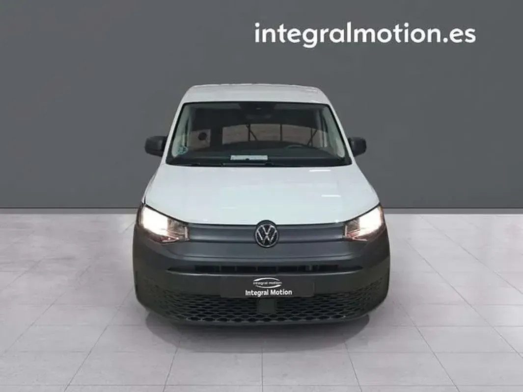 Usado VW Caddy 102 CV (75 kW) 2021 Blanco Monovolumen