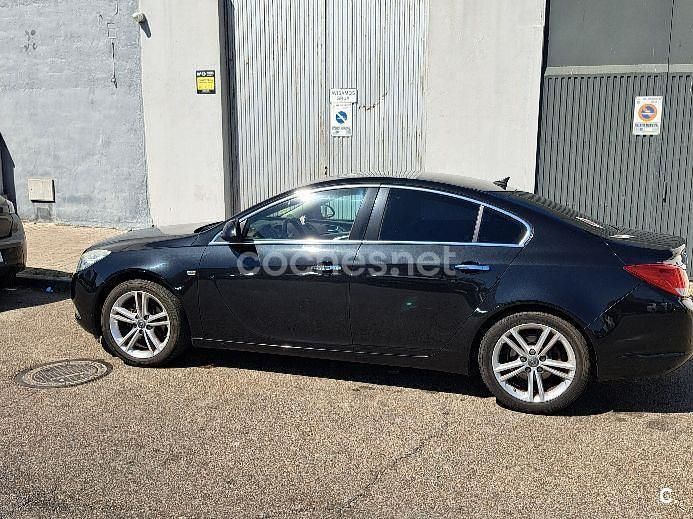 Negro Usado 2012 Opel Insignia Sport Berlina | 7200 € (Precio justo) - Imagen 1/4