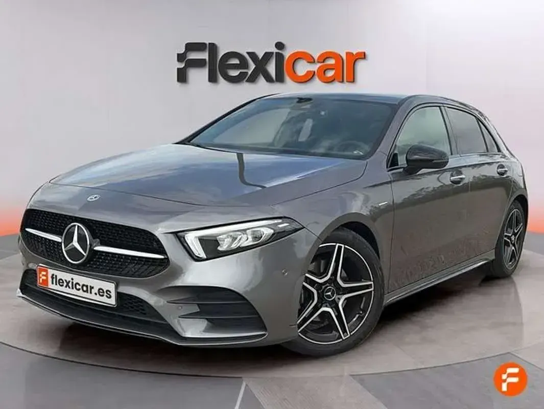 Usado Mercedes A200 150 CV (110 kW) 2022 Gris Berlina