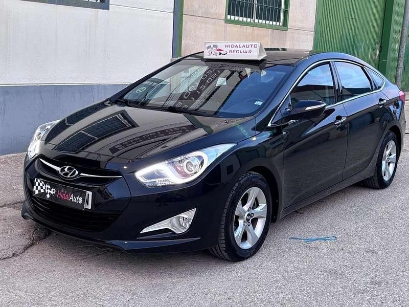Negro Usado 2014 Hyundai i40 Berlina | 8499 € (Precio justo) - Imagen 1/4