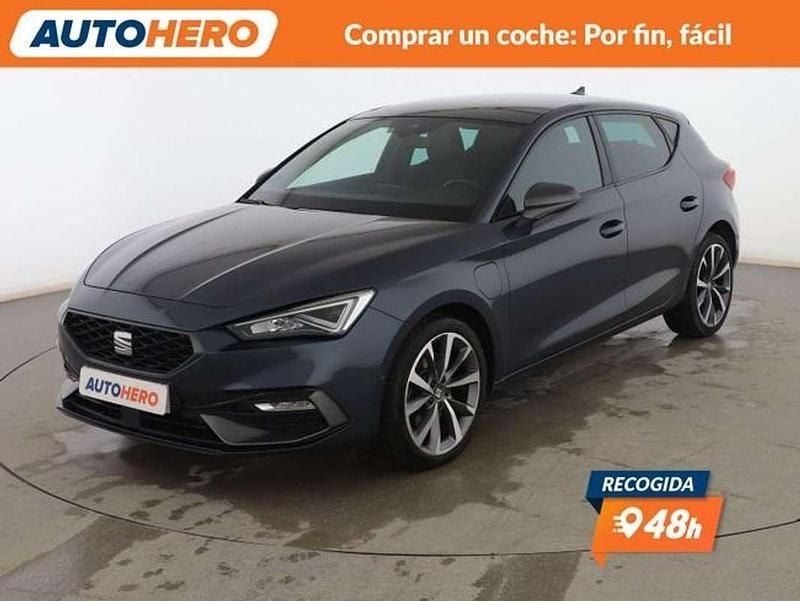 Usado Seat Leon FR 204 CV (150 kW) 2020 Gris Berlina