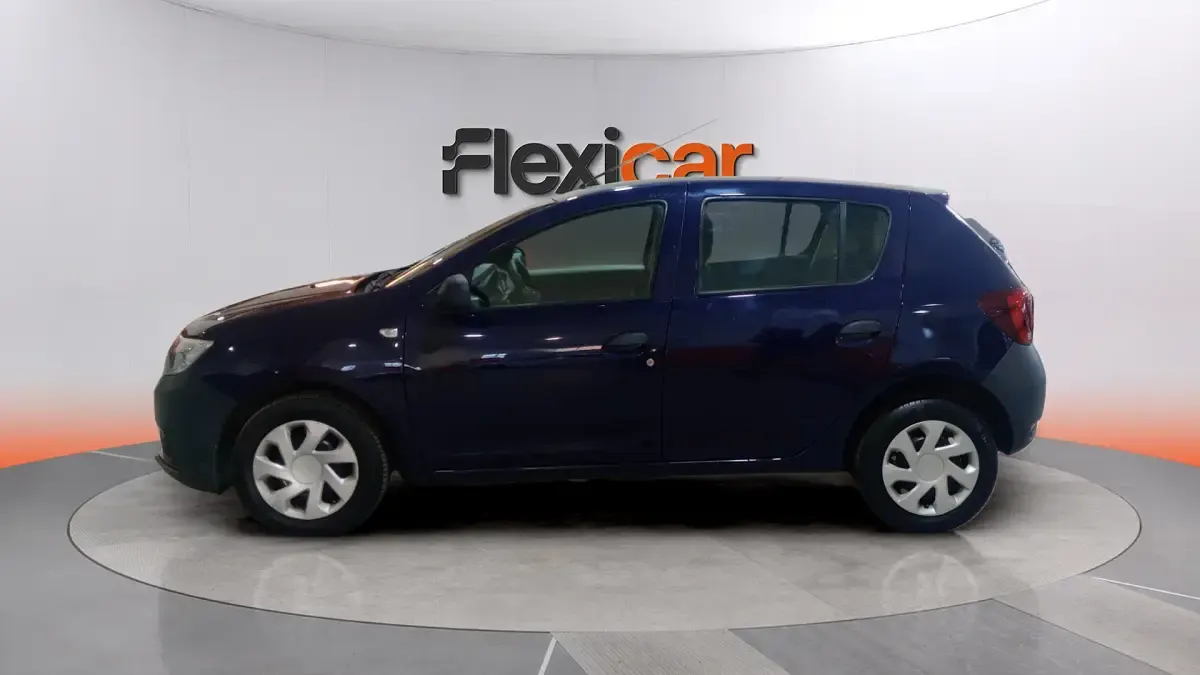 Usado Dacia Sandero Acces 75 CV (55 kW) 2018 Azul Berlina
