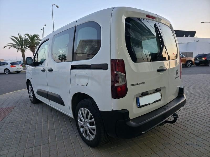 Usado Citroën Berlingo Feel 102 CV (75 kW) 2021 Blanco Monovolumen