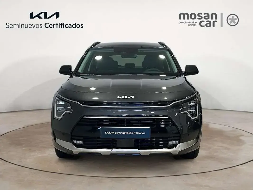 Usado Kia Niro 139 CV (102 kW) 2025 Gris SUV
