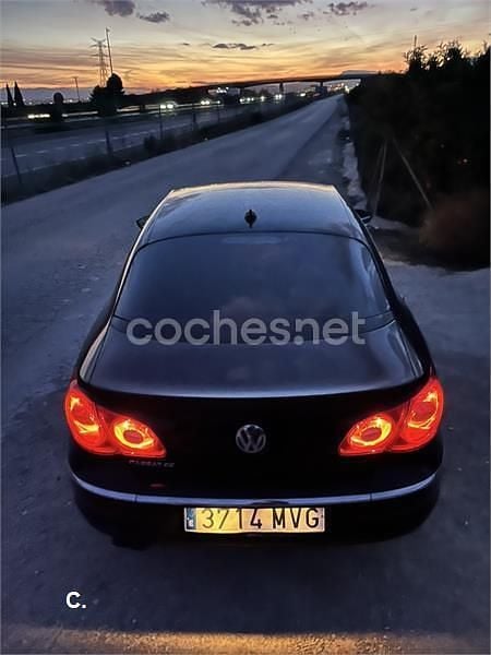 Negro Usado 2010 VW Passat Advance Berlina | 6000 € (Precio justo) - Imagen 1/4