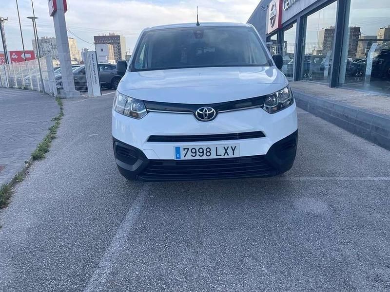 Usado Toyota Proace Active 131 CV (96 kW) 2022 Blanco Monovolumen