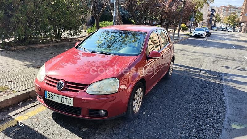 Granate Usado 2005 VW Golf IV Trendline Berlina | 3500 € (Buen precio) - Imagen 1/4