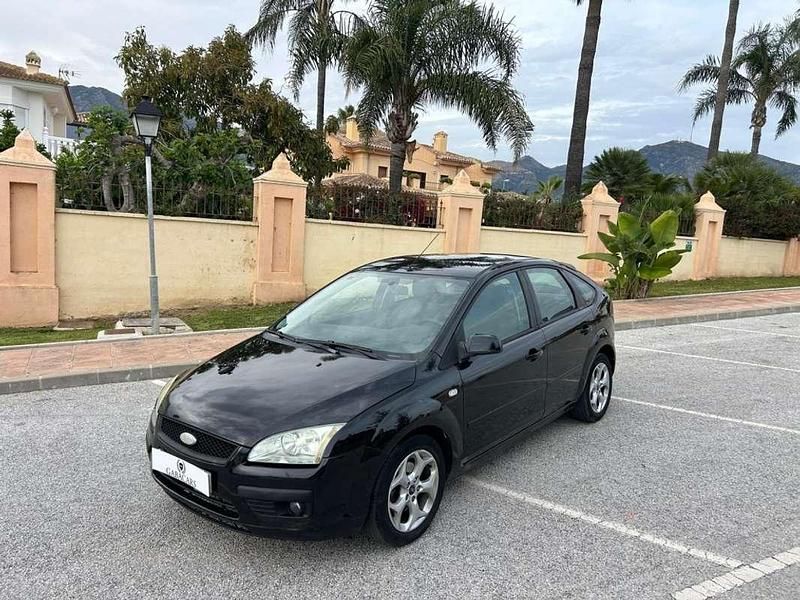 Usado Ford Focus Trend 116 CV (85 kW) 2007 Negro Utilitario
