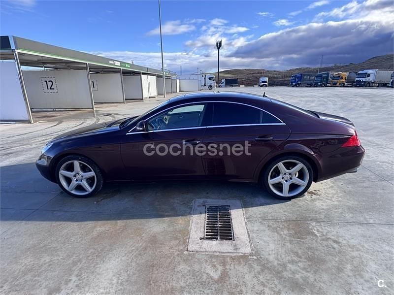 Usado Mercedes CLS320 224 CV (164 kW) 2005 Granate Berlina