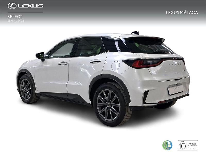 Usado Lexus LBX 136 CV (100 kW) 2025 Blanco SUV