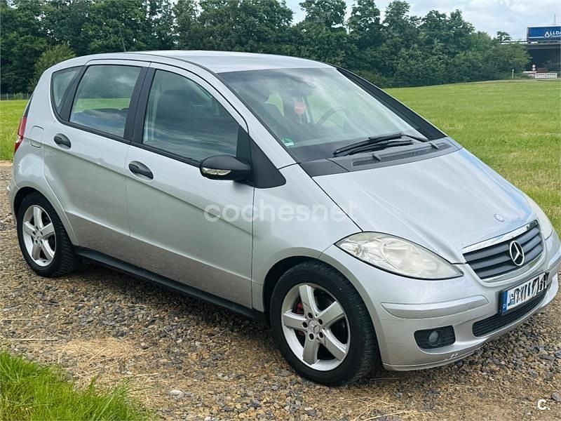Usado Mercedes A180 Avantgarde 109 CV (80 kW) 2007 Gris / plata Monovolumen