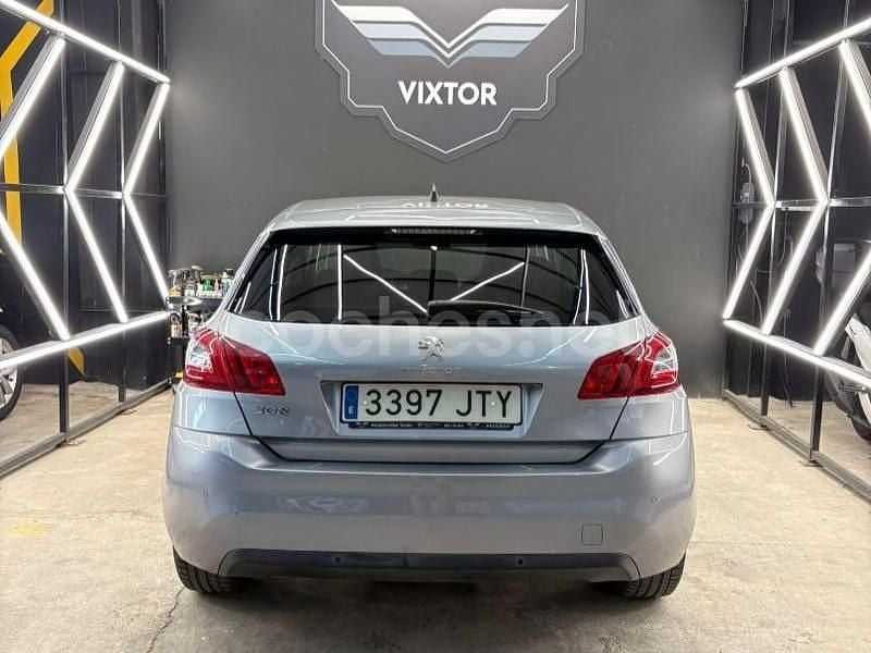 Usado Peugeot 308 Style 130 CV (95 kW) 2016 Gris / plata Berlina