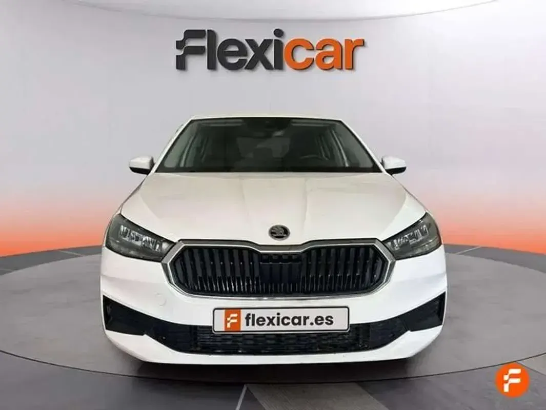 Usado Skoda Fabia Active 75 CV (55 kW) 2022 Blanco Utilitario