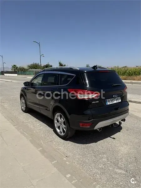 Usado Ford Kuga Titanium S 163 CV (119 kW) 2014 Negro SUV