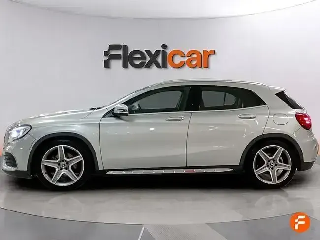 Usado Mercedes GLA220 AMG line 177 CV (130 kW) 2017 Gris SUV