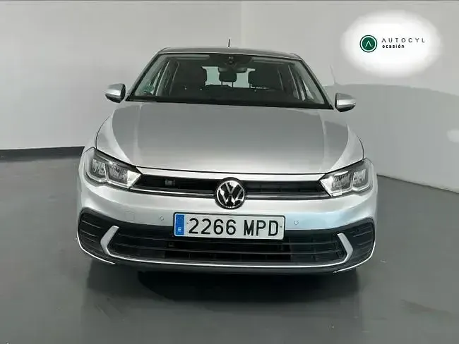 Usado VW Polo 95 CV (69 kW) 2024 Gris / plata Utilitario