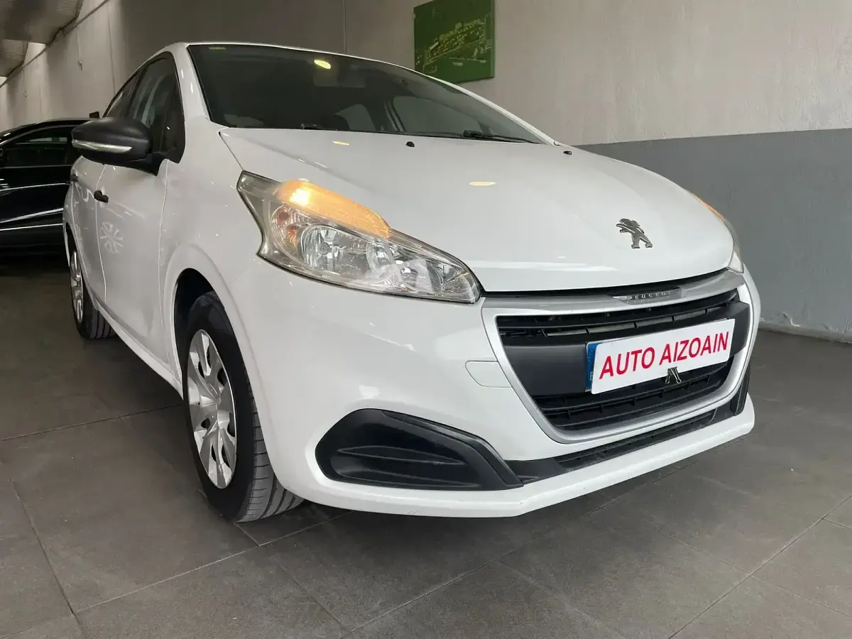 Usado Peugeot 208 Business-Line 75 CV (55 kW) 2016 Blanco Utilitario