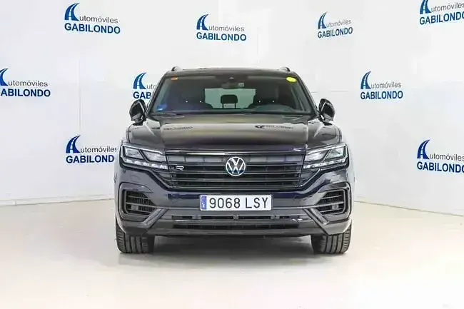 Usado VW Touareg R 462 CV (339 kW) 2021 Negro SUV