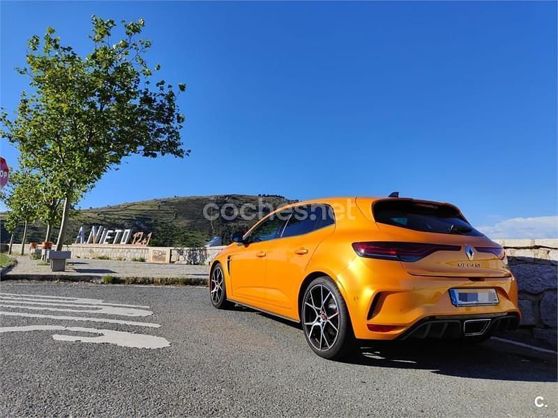Usado Renault Mégane IV Trophy 300 CV (220 kW) 2021 Naranja Berlina