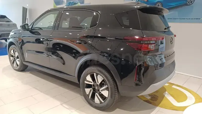 Nuevo Opel Frontera 146 CV (107 kW) 2025 Negro SUV