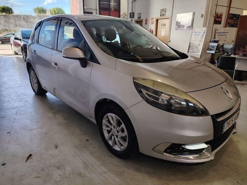 Usado Renault Scénic III Dynamique 110 CV (80 kW) 2012 Gris / plata Monovolumen