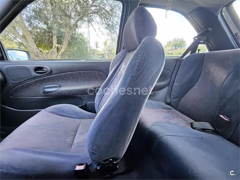 Usado Ford Escort RS 150 CV (110 kW) 1996 Negro Berlina