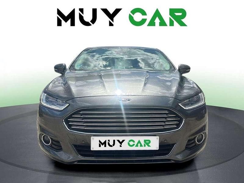 Usado Ford Mondeo Titanium 186 CV (136 kW) 2019 Verde Berlina