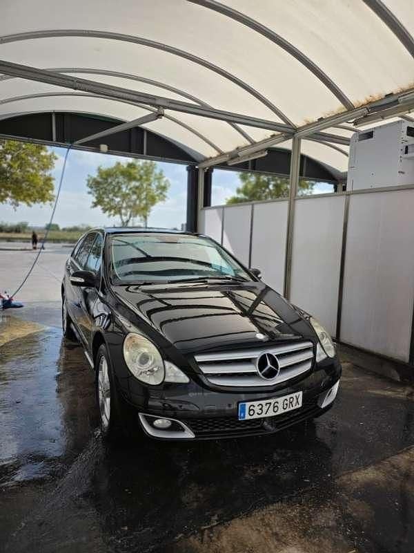 Negro Usado 2006 Mercedes R320 Monovolumen | 8999 € (Un poco caro) - Imagen 1/4