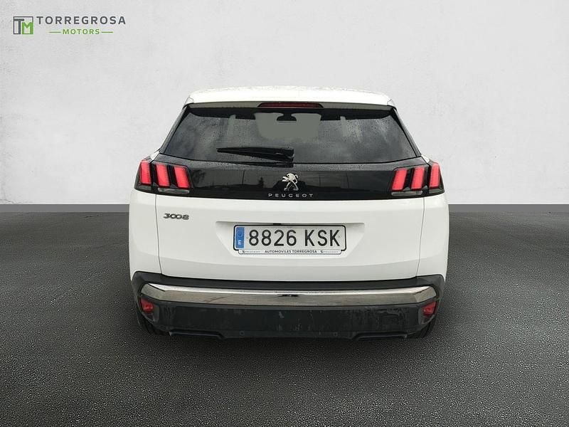 Usado Peugeot 3008 Allure 130 CV (95 kW) 2018 Blanco SUV