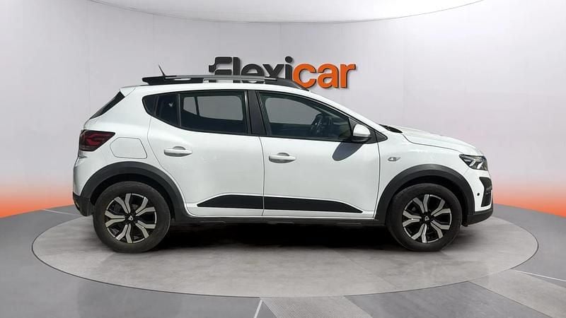Usado Dacia Sandero Comfort 91 CV (66 kW) 2022 Blanco Berlina