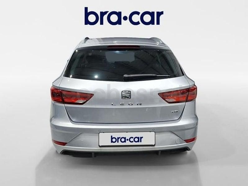 Usado Seat Leon XCELLENCE 130 CV (95 kW) 2020 Gris Familiar