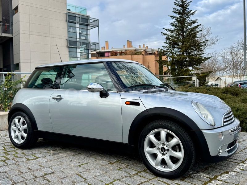 Gris / plata Usado 2006 Mini ONE Utilitario | 6998 € (Precio justo) - Imagen 1/4