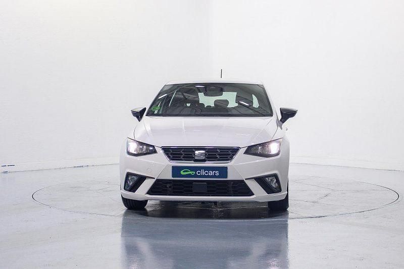 Usado Seat Ibiza FR 110 CV (80 kW) 2022 Blanco Utilitario