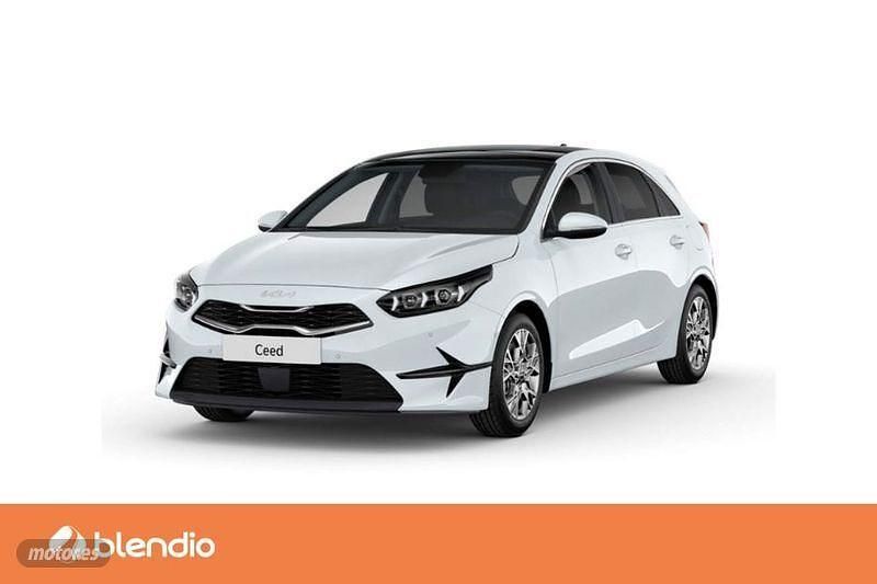 Blanco Nuevo 2025 Kia Ceed Berlina | 22.900 € (Precio justo) - Imagen 1/4