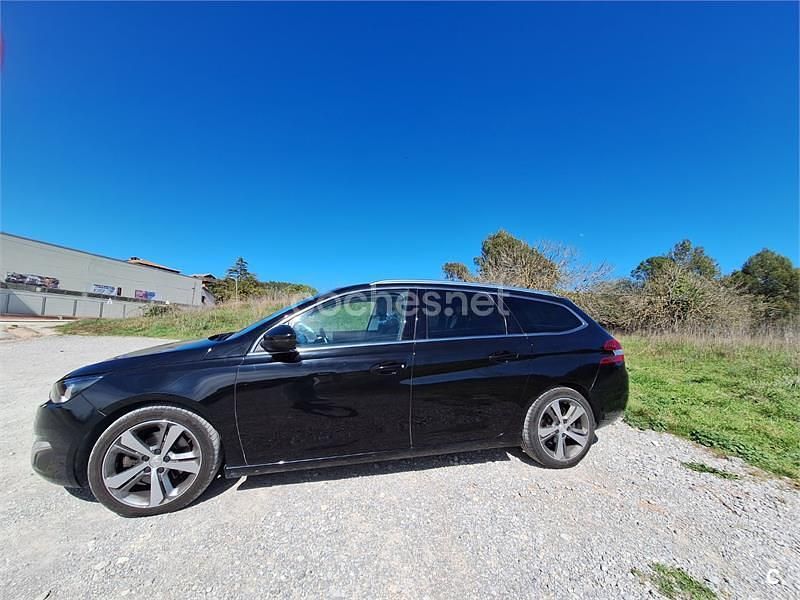 Usado Peugeot 308 Allure 150 CV (110 kW) 2014 Negro Berlina