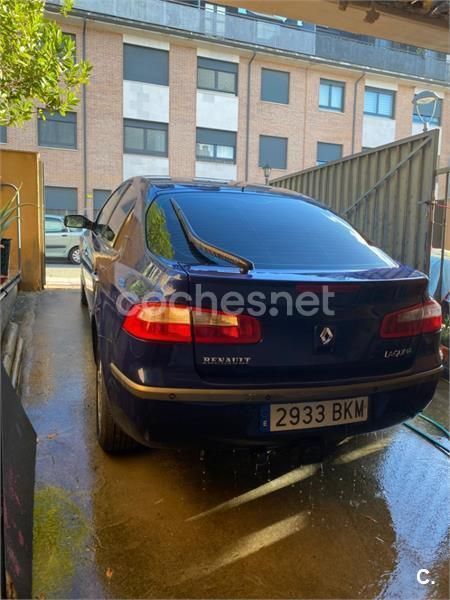 Usado Renault Laguna II Dynamique 123 CV (90 kW) 2001 Azul Berlina