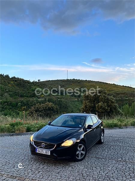 Negro Usado 2014 Volvo V40 Kinetic Familiar | 9500 € (Super precio) - Imagen 1/4