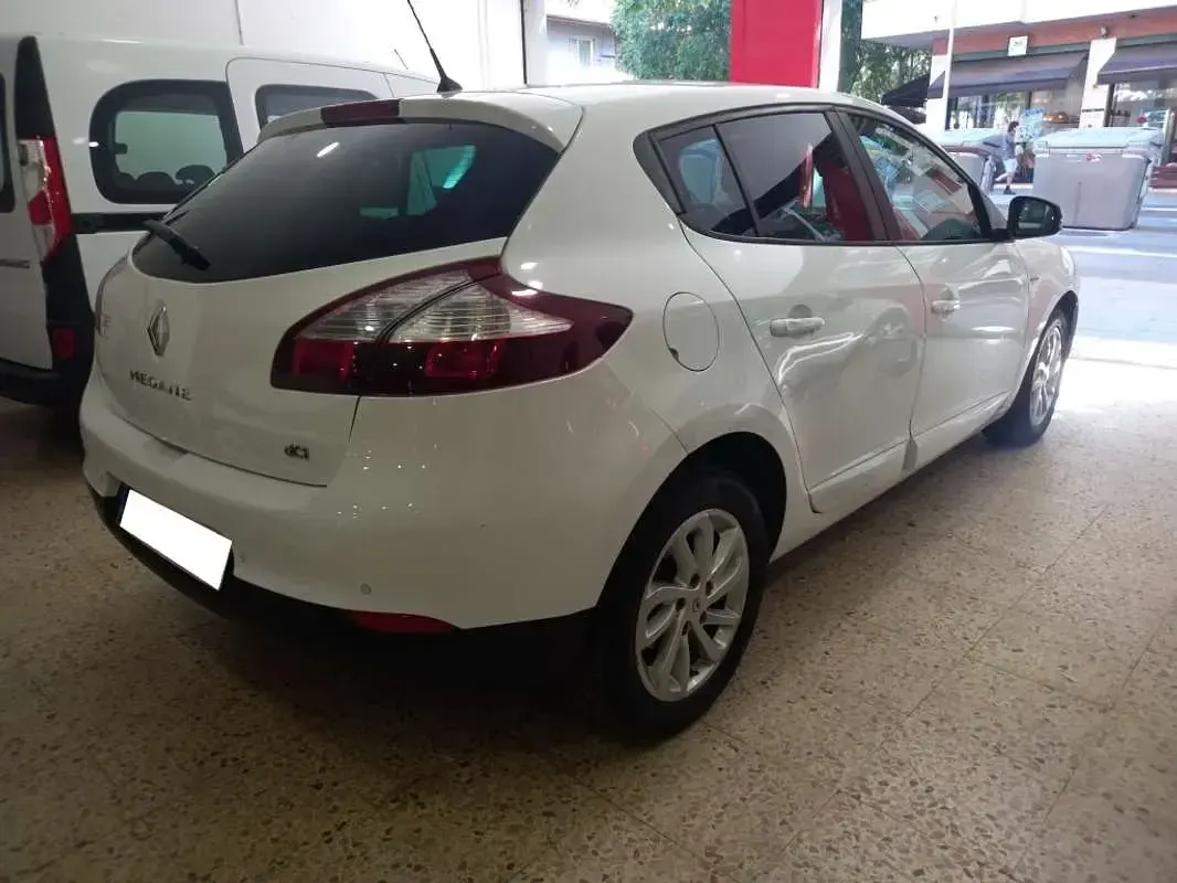 Usado Renault Mégane IV LIMITED 95 CV (69 kW) 2016 Blanco Utilitario