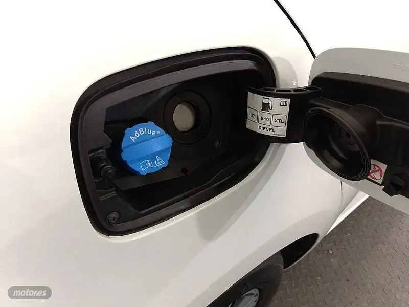 Usado Renault Mégane II Equilibre 115 CV (84 kW) 2023 Azul Berlina