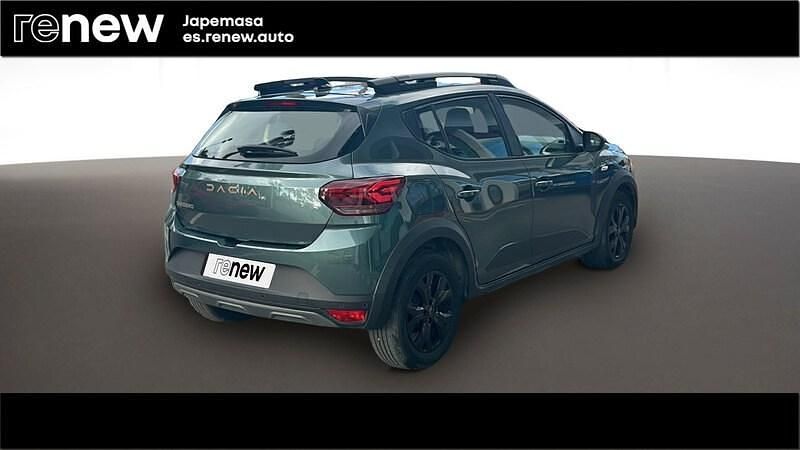 Usado Dacia Sandero Extreme 100 CV (73 kW) 2025 Verde Berlina