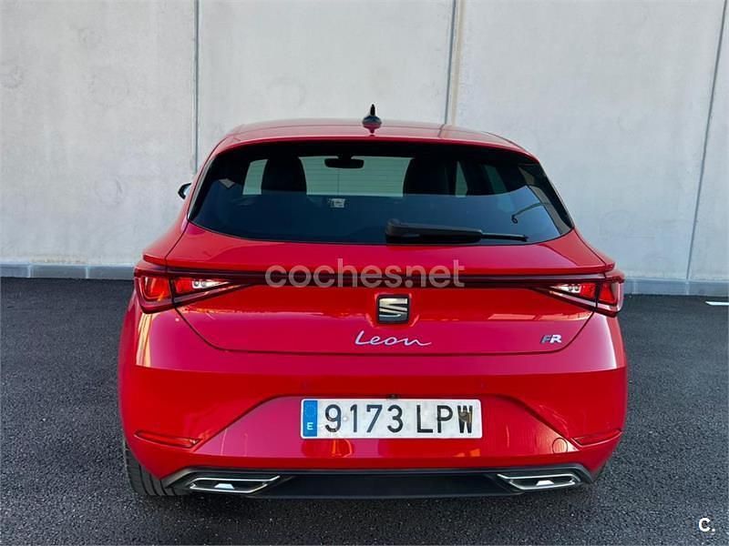 Usado Seat Leon FR 150 CV (110 kW) 2021 Rojo Berlina