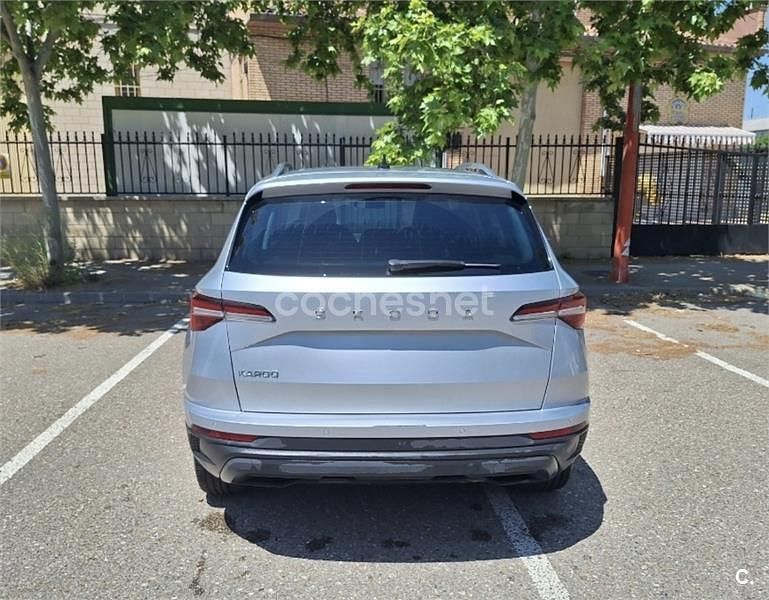 Usado Skoda Karoq Style 150 CV (110 kW) 2022 Gris / plata SUV