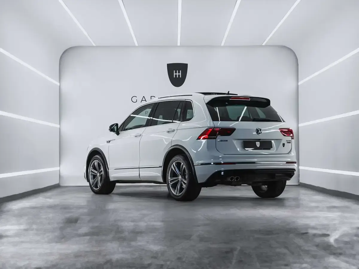 Usado VW Tiguan Sportline 190 CV (139 kW) 2017 Blanco SUV