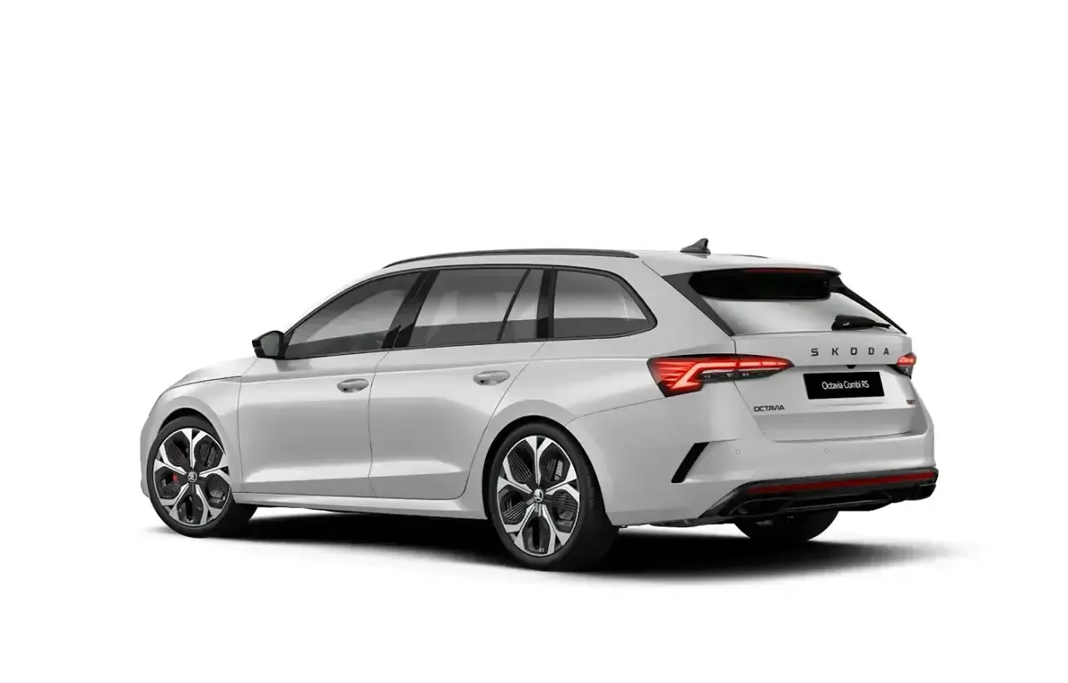 Usado Skoda Octavia RS 265 CV (194 kW) 2024 Blanco Familiar