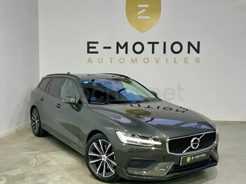 Usado Volvo V60 Ultimate 197 CV (144 kW) 2022 Gris / plata Familiar