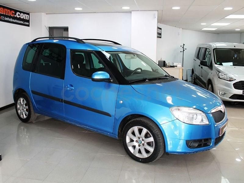 Usado Skoda Roomster Sport 105 CV (77 kW) 2007 Azul Monovolumen
